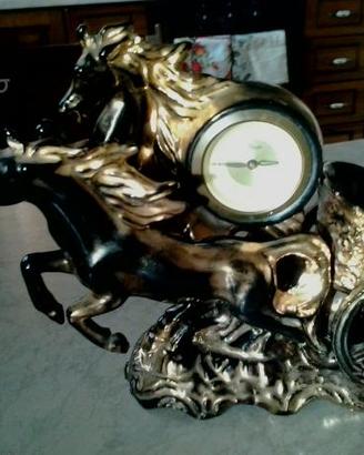 Orologio ceramica cavalli