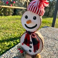 Pupazzo di neve in legno
