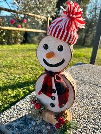 Pupazzo di neve in legno