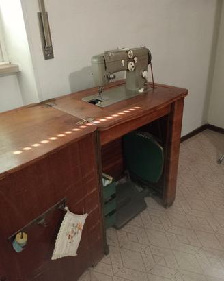 Macchina per cucire e ricamo Pfaff anni 50