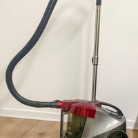 Aspirapolvere a traino ad acqua toglie allergie