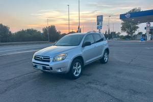 TOYOTA RAV-4 LUXURY 4x4 FULL LED