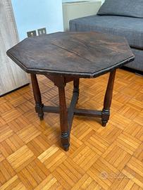 Tavolino in legno massello - forma ottagonale