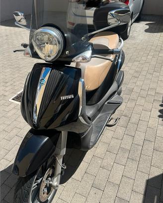 Piaggio Beverly 300 tourer