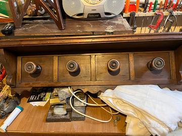 Appendiabiti arte povera