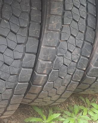 ruote complete di cerchio  iveco 