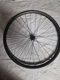 RUOTA ANTERIORE CARBONIO PER CANNONDALE OCHO 2.0