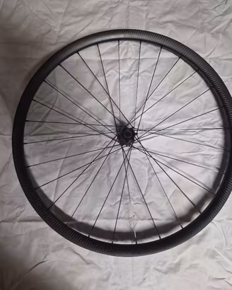RUOTA ANTERIORE CARBONIO PER CANNONDALE OCHO 2.0