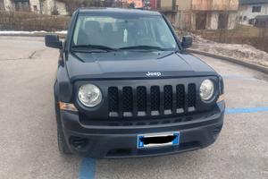Patriot Jeep 4x4 trazione integrale  gancio traino