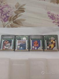 4 GIOCHI GAME BOY COLOR CON CUSTODIE ORIGINALI.