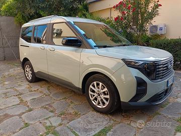 Ford Tourneo Couier titaium