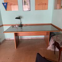 TAVOLO IN LEGNO CON CRISTALLO