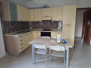 cucina 2,80 x 1,95 mt in buono stato