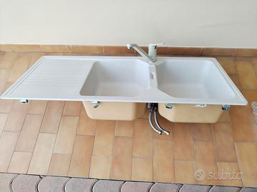 Lavello 2 vasche con scivolo