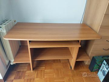 Scrivania PC gaming arredo ufficio