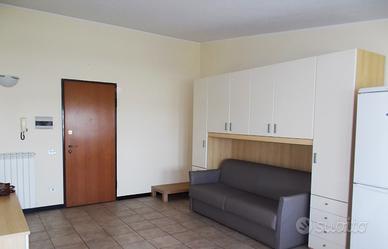 MONOLOCALE più servizi termo autonomo