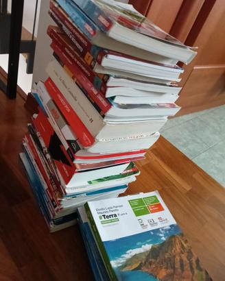 libri scolastici liceo Ariosto linguistico