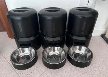 Distributori automatici crocchette cani e gatti