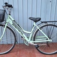 Bicicletta donna 26" con portapacchi 