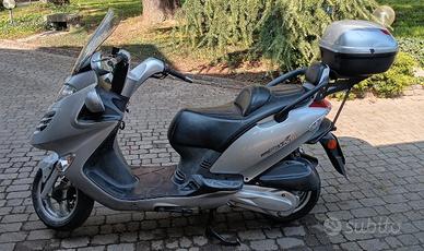 Kymco Grand Dink 250