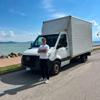 Padroncino, autista trasportatore, trasporto merci