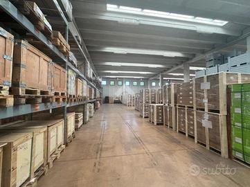 CAPANNONE A SCHIAVON