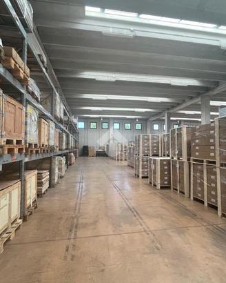 CAPANNONE A SCHIAVON