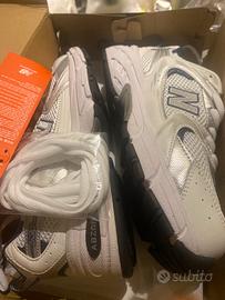 Sneaker New Balance 530 bisnche/ silver/ nere