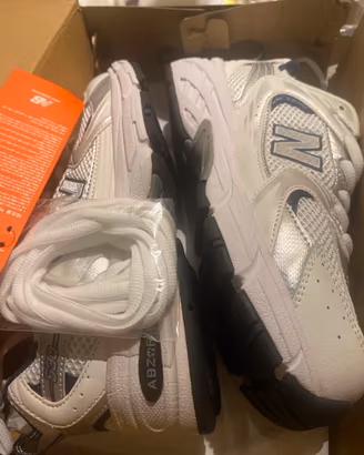 Sneaker New Balance 530 bisnche/ silver/ nere
