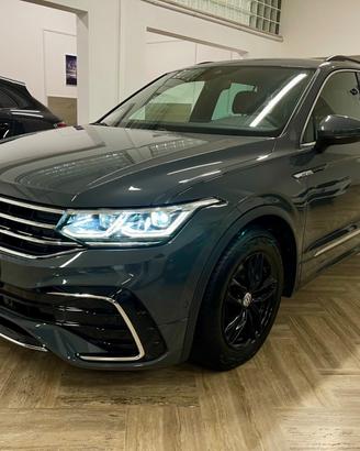 VOLKSWAGEN TIGUAN 2.0 TDI R-Line 4MOTION 2021