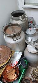vari  bidoni alluminio vecchi x latte 