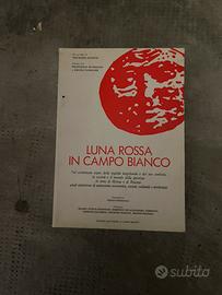 Luna rossa in campo bianco