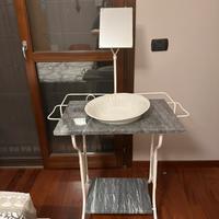 Toilette con piano in marmo