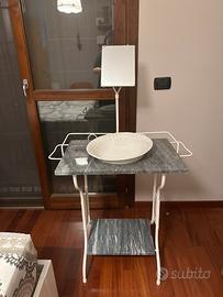 Toilette con piano in marmo