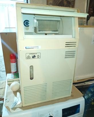 macchina per ghiaccio scotsman acm 25