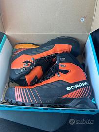 Scarpe da trekking. Scarpa