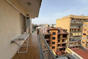 3 LOCALI A MARANO DI NAPOLI