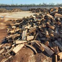 Legna ben secca pronta per ardere