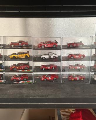 Lotto 36 modelli 1/43 ferrari
