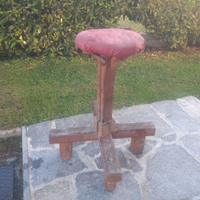 Sgabello in legno