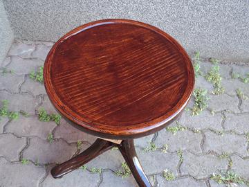 Sgabello thonet di epoca 800 restaurato