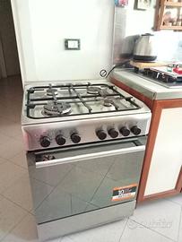 Cucina Ariston più cappa aspirante seminuova