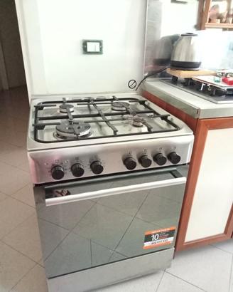 Cucina Ariston più cappa aspirante seminuova