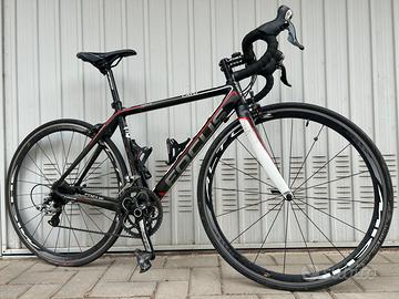 Bici da Corsa Focus carbonio