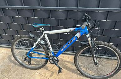 Bicicletta mtb 26 alluminio