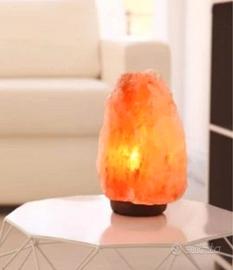 Lampada Sale Himalayano con base in Legno
Lampada 