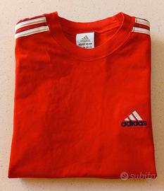 T-shirt Adidas taglia s