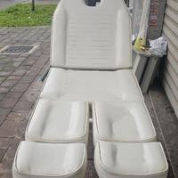 Lettino per massaggi e trattamento pedicure