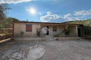 RUSTICO A BUCCHERI