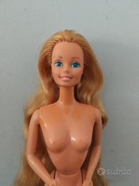 Barbie Twirly Curls originale Mattel del 1982.